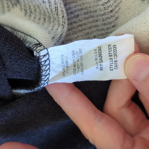 Long sleeve top bundle - Picture 8 of 14